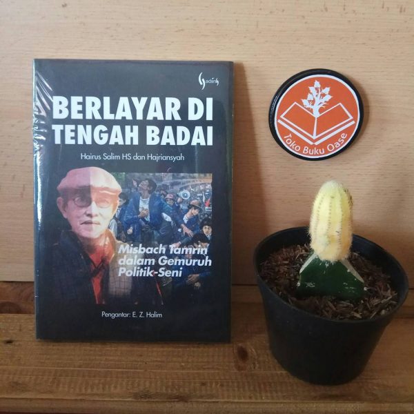 Berlayar di Tengah Badai - bukuoase[dot]com